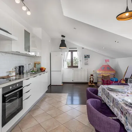 Cozy In With House Sea View