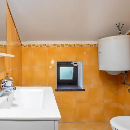 2 Bedroom Cozy In Appartement Matulji