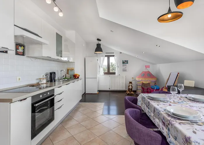 2 Bedroom Cozy In