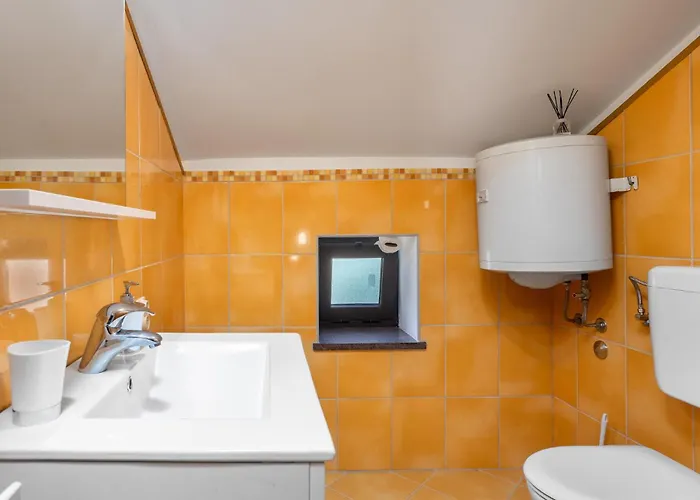 2 Bedroom Cozy In Appartement Matulji